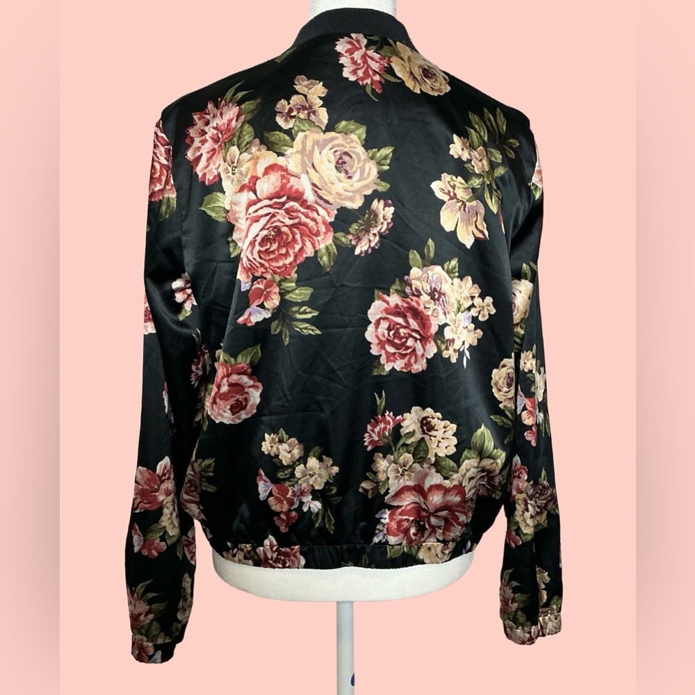 Forever 21 Floral Zip-Up Jacket - Picture 2 of 4